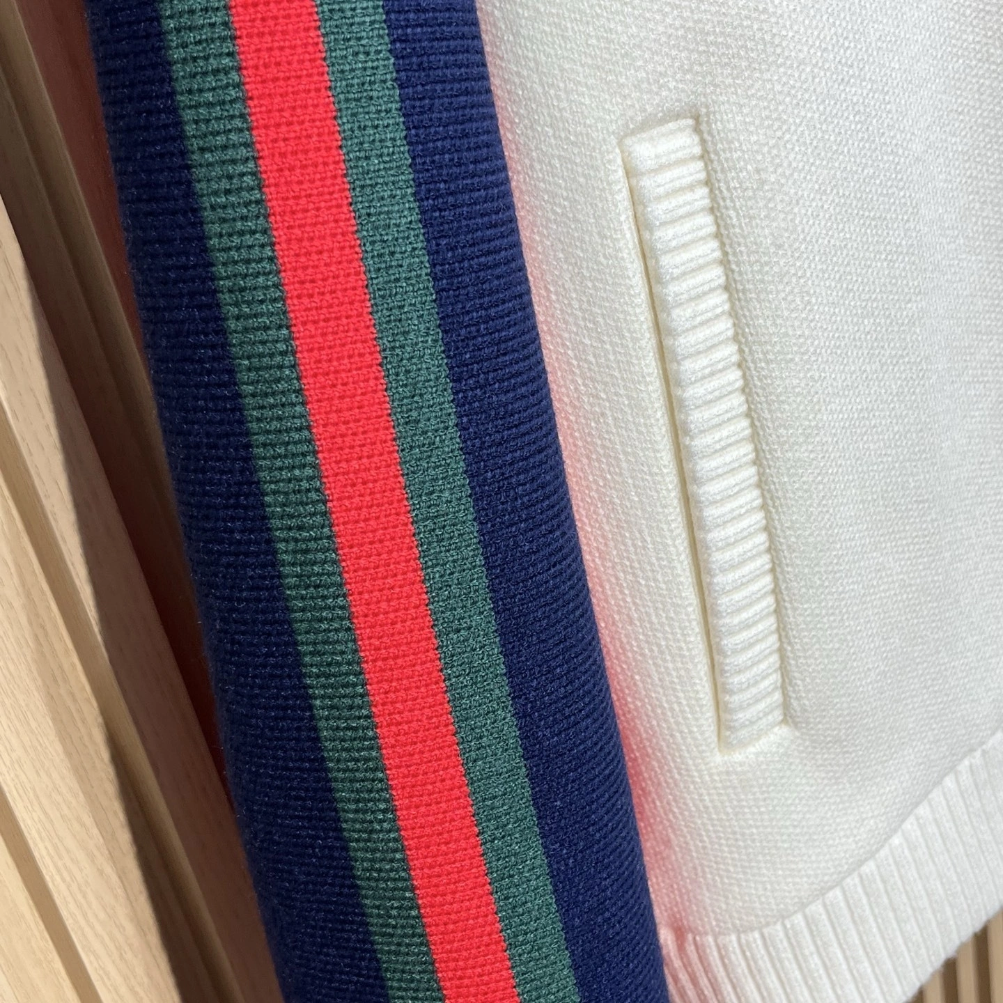 wg.luxury-- 6u33i embroidery 2colour item: E-F443J1631-2H